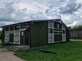 Parduodama veikianti maisto prekių parduotuvė
