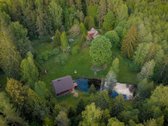 Nuostabaus grožio sodyba su tvenkiniu - nuotraukos Nr. 2