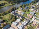 Upės Tėkmės Ramybė, Žaliuojantys Medžiai Ir - nuotraukos Nr. 12