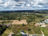 ~1.4km iki Vilniaus miesto ribos,~2km iki