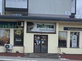 Parduodama veikianti parduotuvė. Atskiri du