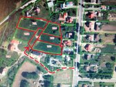 Parduodami keturi namų valdos sklypai su jau