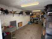 Naujai renovuotas garazas. Plyteles, isdazyta