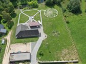 Sodyba prie vandens (Verknės upė), upė labai