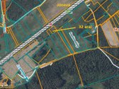 Be privažiavimo. Ribojasi su keliu Kaunas-jonava.