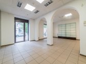 Parduodamos Puikios Komercinės Patalpos