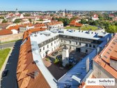 "Šviesūs, keturių miegamųjų apartamentai