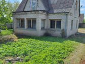 Parduodamas mūrinis namas su 25,5 arų sklypu