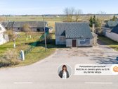Parduodamos Dvi Prekybinės Paskirties