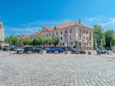 Butas Klaipėdos Senamiesčio Širdyje, Su