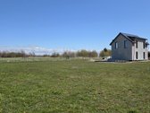 Pačioje Karklėje, Mokyklos g. 11, apie 700m