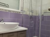 Akmenėje, Stadiono gatvėje, renovuotame name - nuotraukos Nr. 9