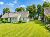 Parduodama įrengta namo dalis su 42 a sklypu