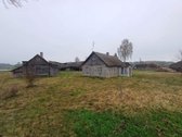 Gyvenamasis namas su žemės sklypu ir