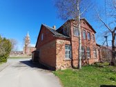 Gyvenamasis namas su žemės sklypu
