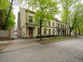 Naujamiestyje, prestižinėje ir istoriškai
