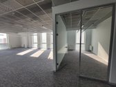 Nuomojamas biuras moderniame verslo centre - nuotraukos Nr. 3