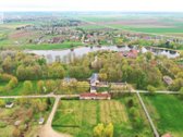 Mokykla su žemės sklypo nuomos teise