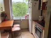Patogiai suplanuotas, itin šviesus, gerai
