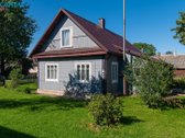 Jauki ir tvarkinga sodyba jau laukia naujųjų