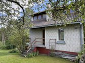 Parduodamas 12 arų sklypas su sodo nameliu ir
