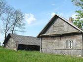 Sklypas yra gyvenvietės centre, patogus - nuotraukos Nr. 2