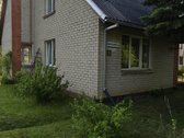 Parduodamas tvarkingas, prižiūrėtas namas su