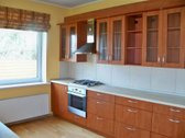 Pirmame aukšte svetainė su virtuve, kambarys, - nuotraukos Nr. 7