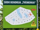 Parduodamas tvarkingas sodo sklypas jaukioje