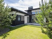 Išskirtinės architektūros namas prie upės - nuotraukos Nr. 2