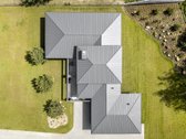 Išskirtinės architektūros namas prie upės - nuotraukos Nr. 9