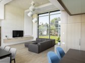 Išskirtinės architektūros namas prie upės - nuotraukos Nr. 12