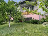  Išpuoselėta aplinka ir keli sklypai: namų - nuotraukos Nr. 2