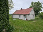 Parduodama medinė kraštinė sodyba Kelmės raj.