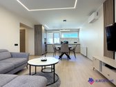 Parduodamas Išskirtinai Kokybiškai Įrengtas 4