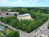 Pastatai su žemės sklypu