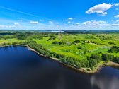 Ant Bradeso ežero kranto, kalvų ir klonių
