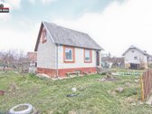 Parduodamas tvarkingas mūrinis sodo namelis