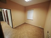 Ypatingai gera patalpų lokacija,įėjima iš - nuotraukos Nr. 3