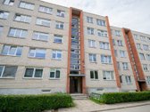 Parduodamas 2 kambarių butas 2 aukšte,