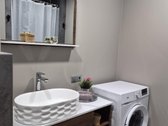 Erdvus, šviesus ir jaukus dviejų kambarių - nuotraukos Nr. 11