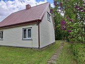 Parduodamas jaukus rąstinis gyvenamasis namas