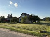 Parduodamas mūrinis namas su 27,88 a sklypu