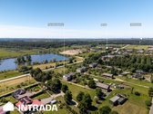 **Erdvus 4 Kambarių Butas Su 11 Arų Nuosavos