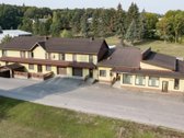 Parduodamas 27,4 arų žemės sklypas su pastatu