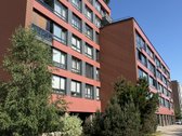 Parduodamas erdvus butas su miesto panorama.
