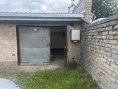 Naujas stogas.tvarkingas su duobe po visu
