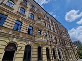 Algirdo/vivulskio gatvių sankryžoje, šalia