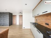 Parduodamas šiuolaikiškai įrengtas 2 kambarių - nuotraukos Nr. 5