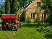 Parduodamas rąstinis namas, apmūrytas